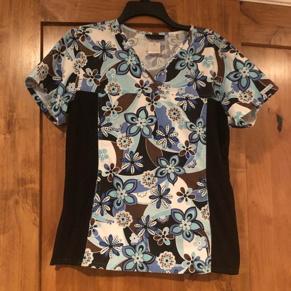Cherokee brand floral scrub top size medium.